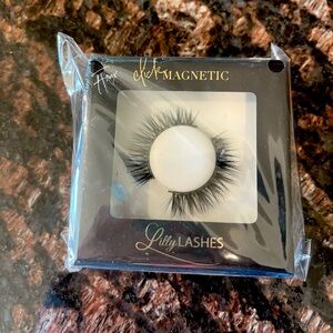 NIB ⭐️ Lilly Lashes Click Magnetic Lashes-Faux Mink in 4Ever